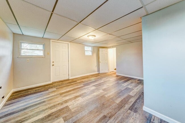 Building Photo - Beautiful 4 bedroom home in Mt. Oliver ava...