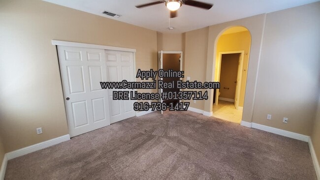 Building Photo - 139 Dragonfly Cir