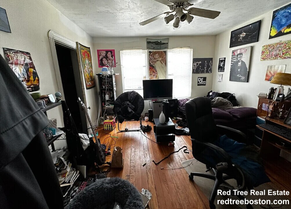 Building Photo - 40 Hooker St