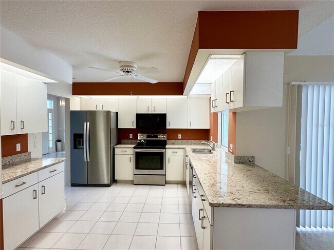 Building Photo - 5024 Southern Pine Cir