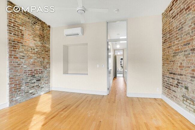 Building Photo - 187 President St