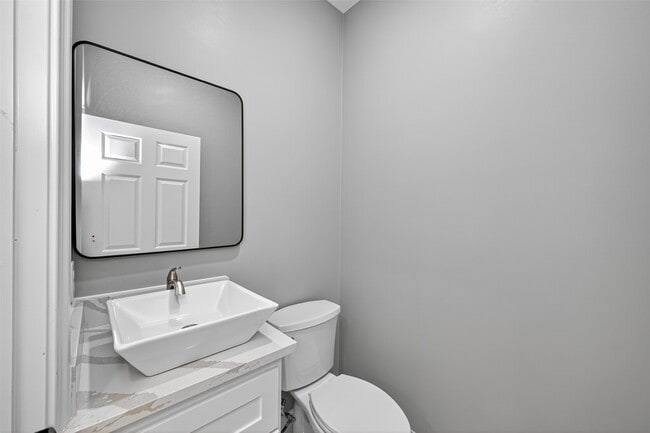 Building Photo - 5121 Rd 3540