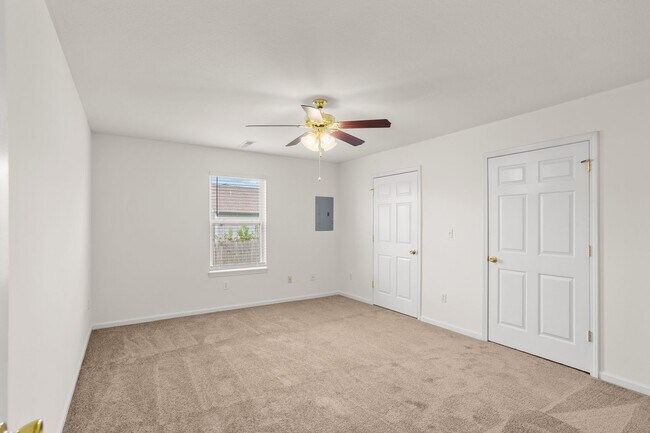 Building Photo - 2612-2614 Northampton Dr.