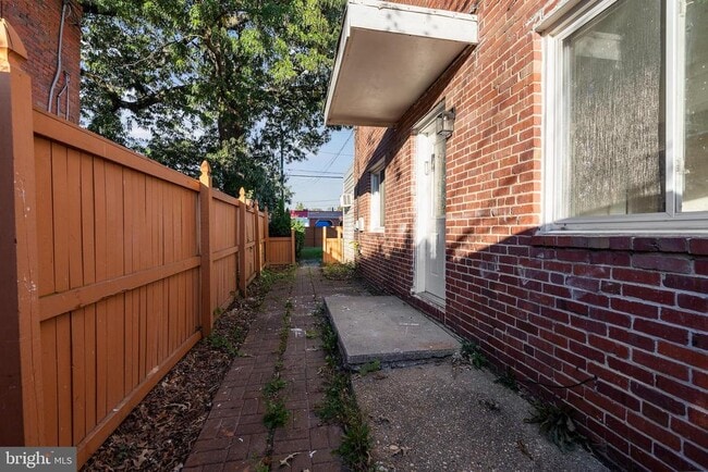 Building Photo - 8604 Chestnut Oak Rd