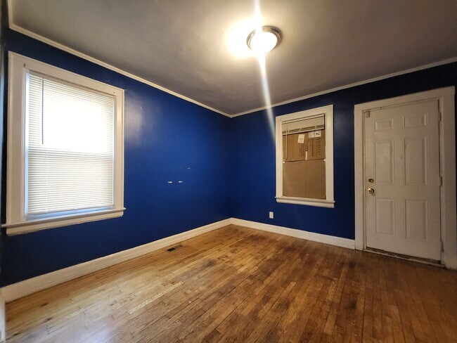 Building Photo - Washburn