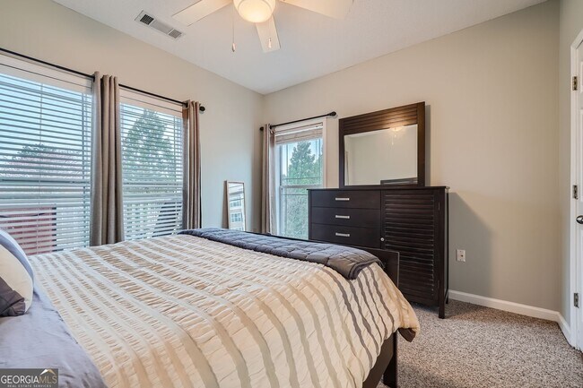 Building Photo - 4333 Dunwoody Park