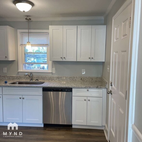 Building Photo - 514 E 12th Ave