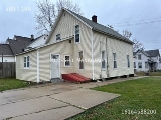 Building Photo - 523 Lydia St NE