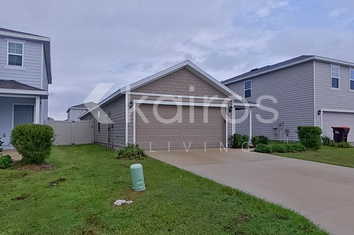 Building Photo - 8688 SW 43rd Ter