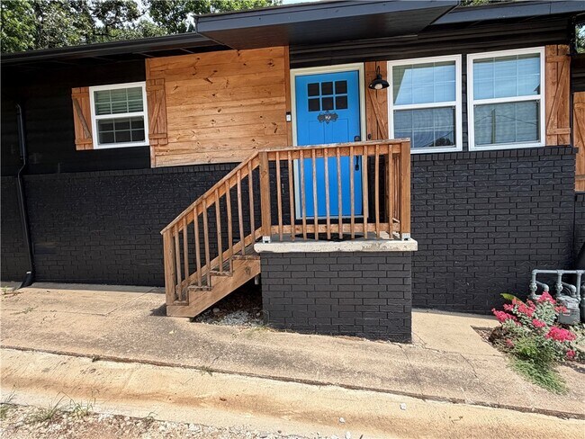 Building Photo - 1840 Kaywood Ln