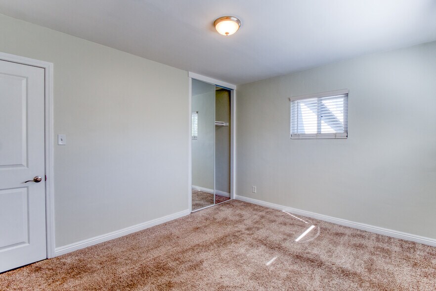 Building Photo - 1734 Eudora Ave