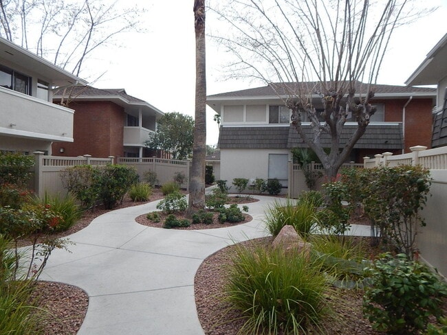Building Photo - 769 Oakmont Ave