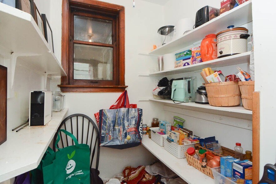 Building Photo - 1400 W Rosemont Ave