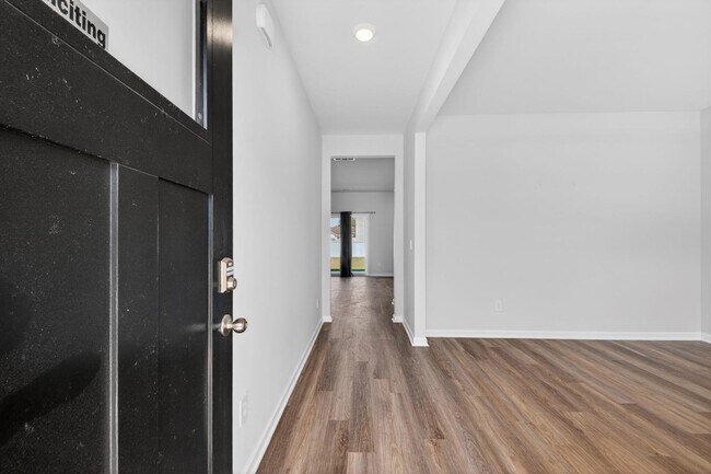 Building Photo - 185 Carolina Grv Blvd