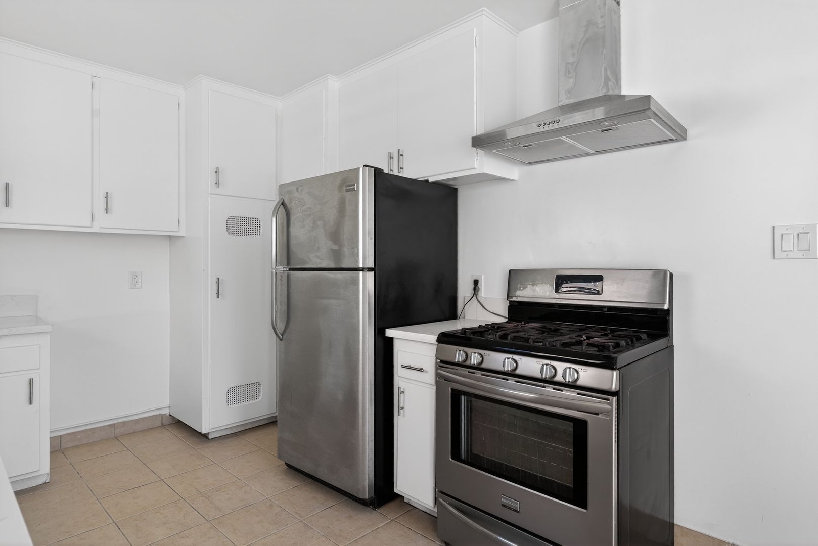 Building Photo - 525 Chestnut Ave