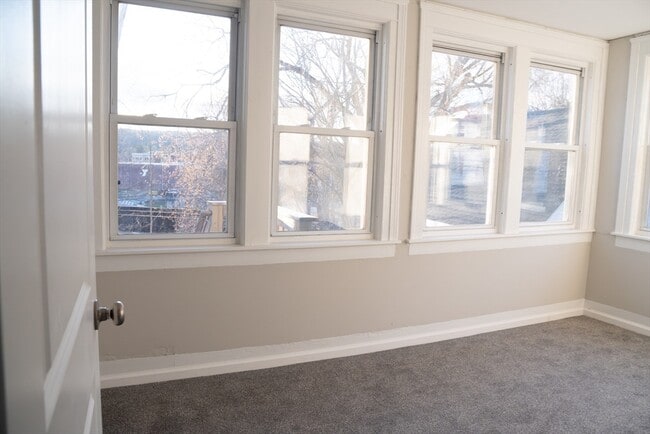 Building Photo - 57 Cottage St