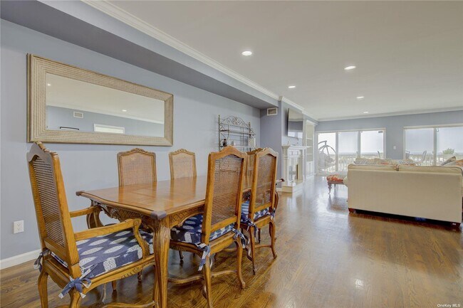 Building Photo - 1051 Oceanfront