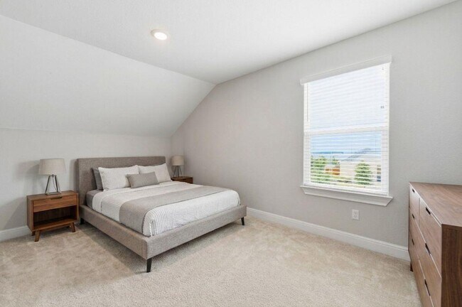 Building Photo - 513 Barnhill Lp