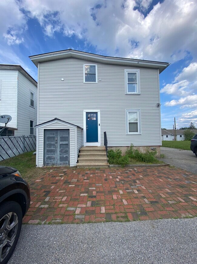 Building Photo - 106 Bismark St