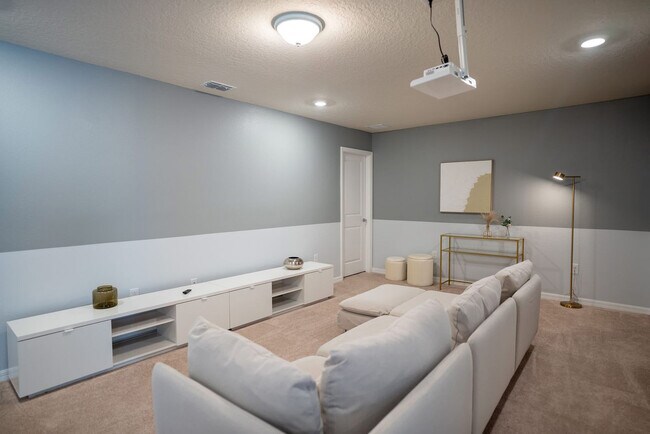 Building Photo - 16372 St Kitts Cir