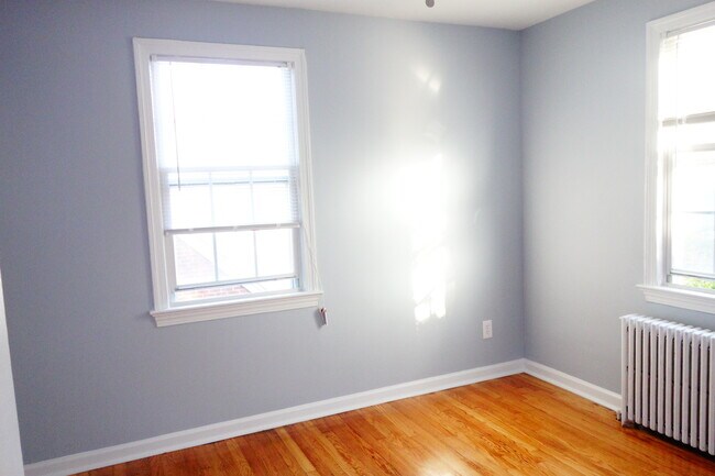 Building Photo - 8007 Garland Ave