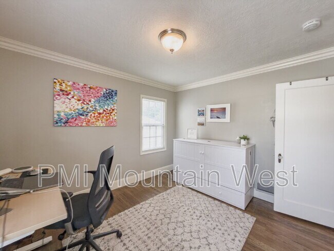 Building Photo - 2122 S 1800 E