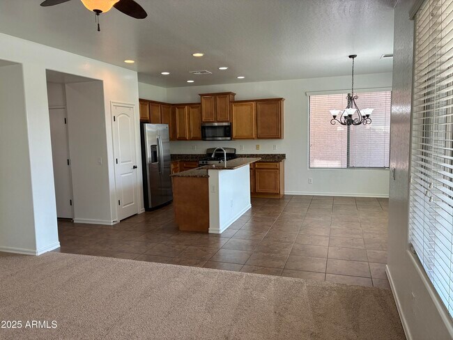 Building Photo - 14559 W Port Royale Ln