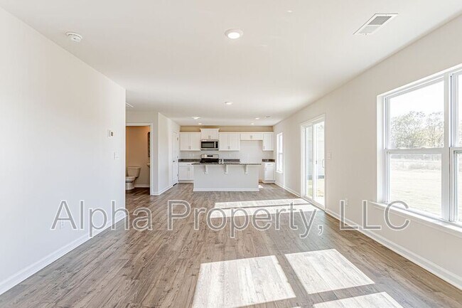 Building Photo - 816 Wolverine Ln