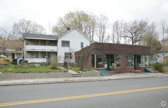 Building Photo - 250 New Litchfield St