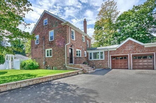 Primary Photo - 5 Grassmere Rd