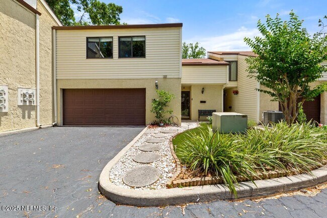 Building Photo - 5400 La Moya Ave