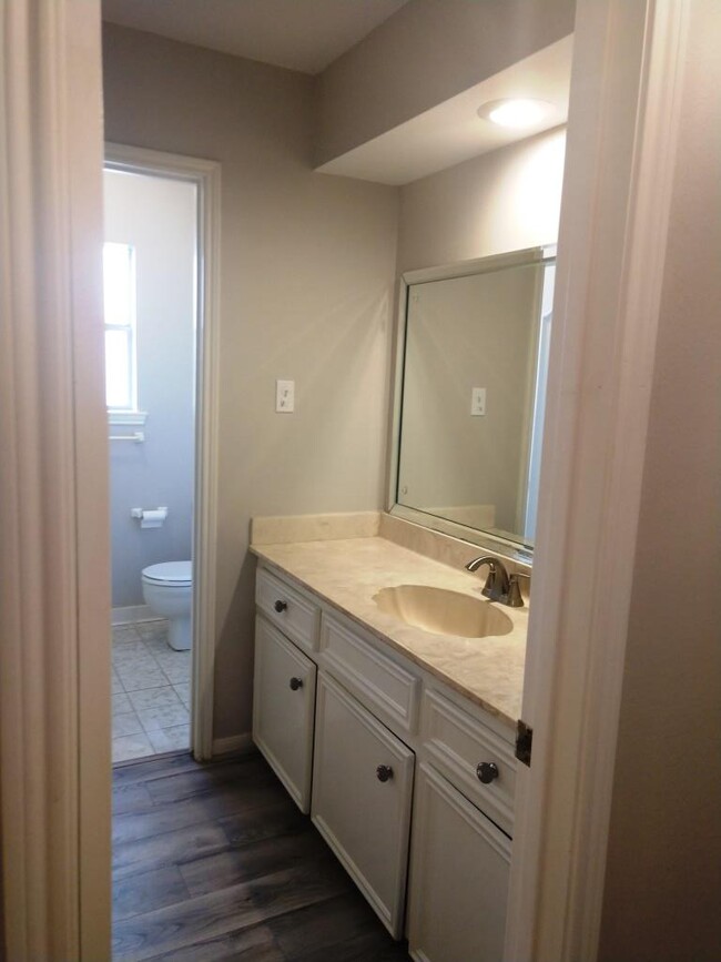 Second full bathroom with plenty of cabinets and storage - 2518 Water Rest Dr