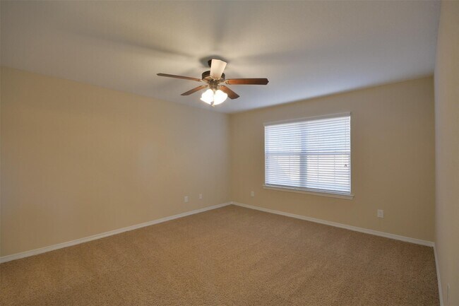 Building Photo - 3615 Kennington Ct