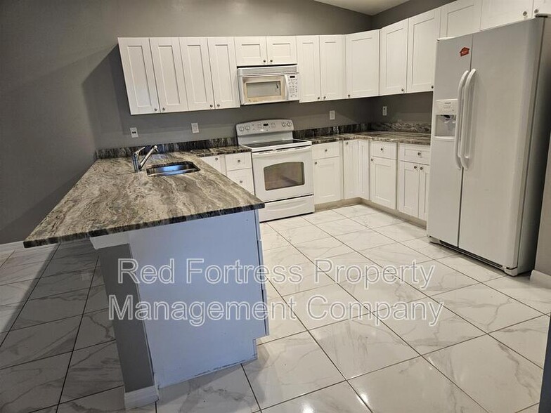 Building Photo - 310 Gordon Ave S