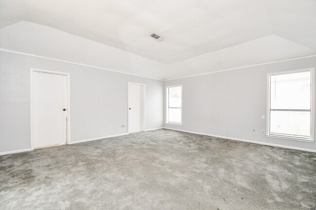 Building Photo - 11906 Pepperdine Ln