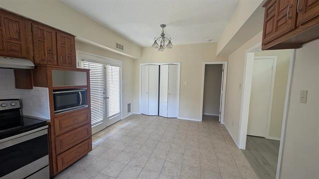 Building Photo - 8945 Camfield Way St