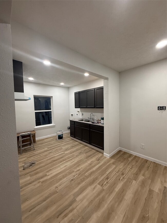 Building Photo - 7023 Canal St