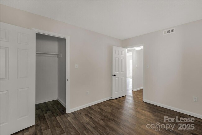 Building Photo - 7205 Winery Ln