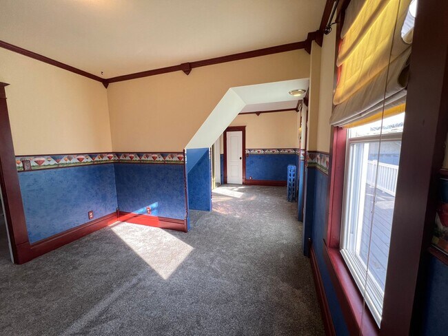 Building Photo - 3 Bedroom/2.5 Bathroom Home in Peoria for Lease