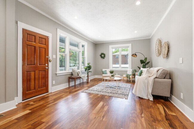 Building Photo - Charming Home in Spokane’s Heart – Unfurnished