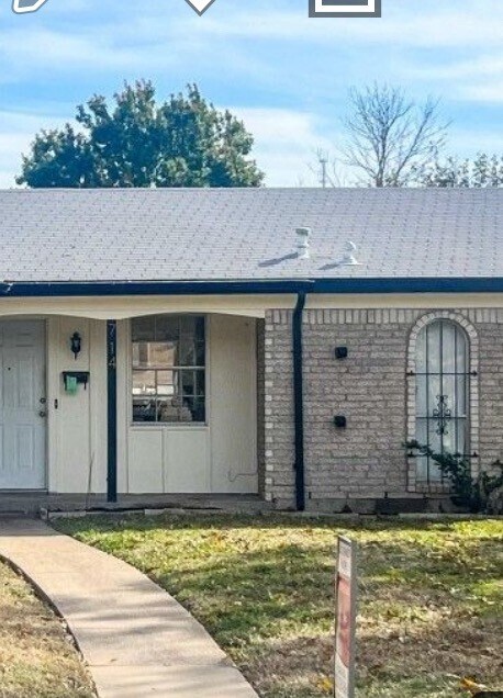 Building Photo - 714 Malibu Dr
