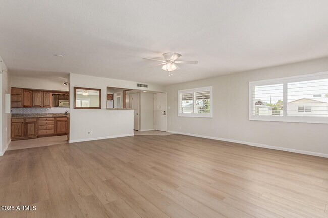 Building Photo - 12640 N Pebble Beach Dr