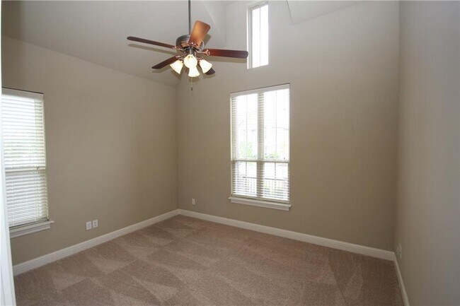 Building Photo - 1505 SW Rosedale Ave