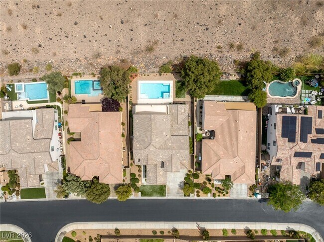 Building Photo - 17 Morninglow Pass