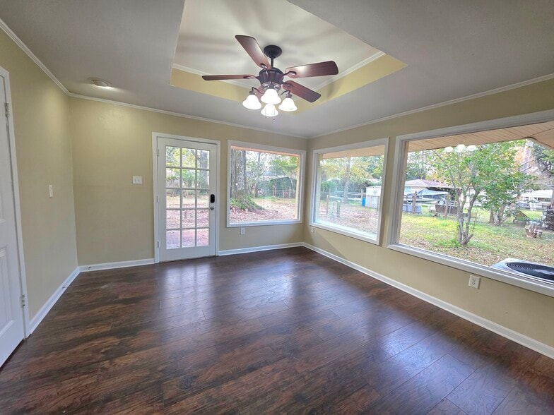 Building Photo - 5219 Goodland Dr