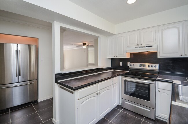 Building Photo - 854 Wax Myrtle Ln