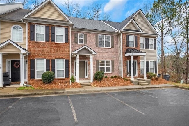 Building Photo - 940 Tree Creek Blvd