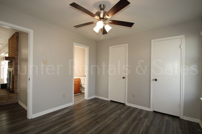 Building Photo - Charming North Killeen Home