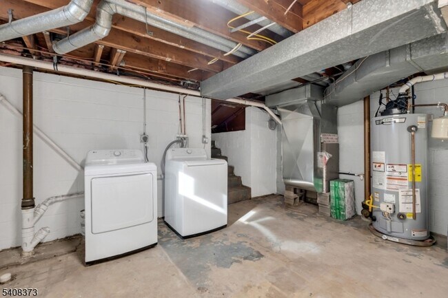 Building Photo - 415 Highland Pl