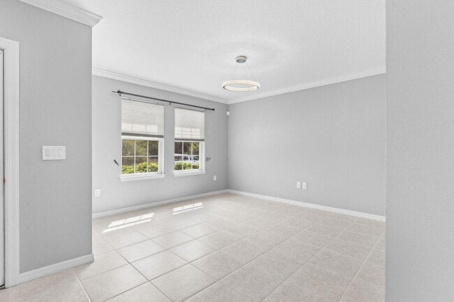 Building Photo - 681 SW Millard Dr